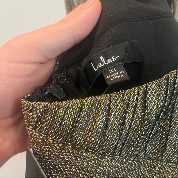 NWT Lulus Award Ceremony Gold Multi Metallic Pleated V-neckline Romper Sz XL - Picture 11 of 11